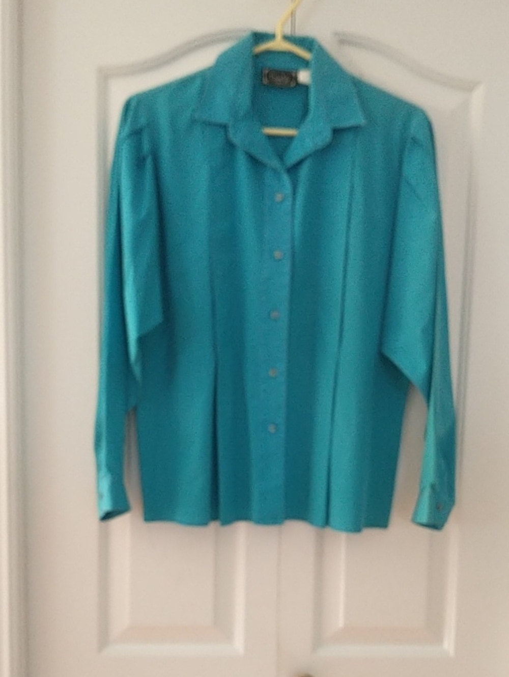 Vintage COMO Woman Turquoise Long Batwing Sleeves Full Front Button Down size 12